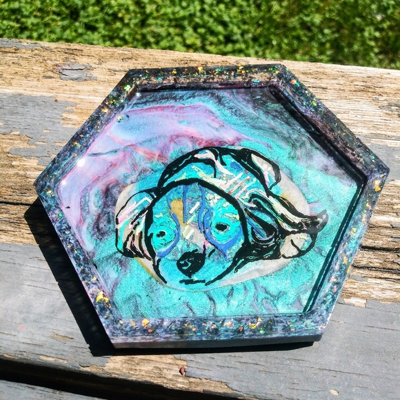 Hand Drawn Dog Epoxy Resin Coaster Tray - Picture 9 of 9